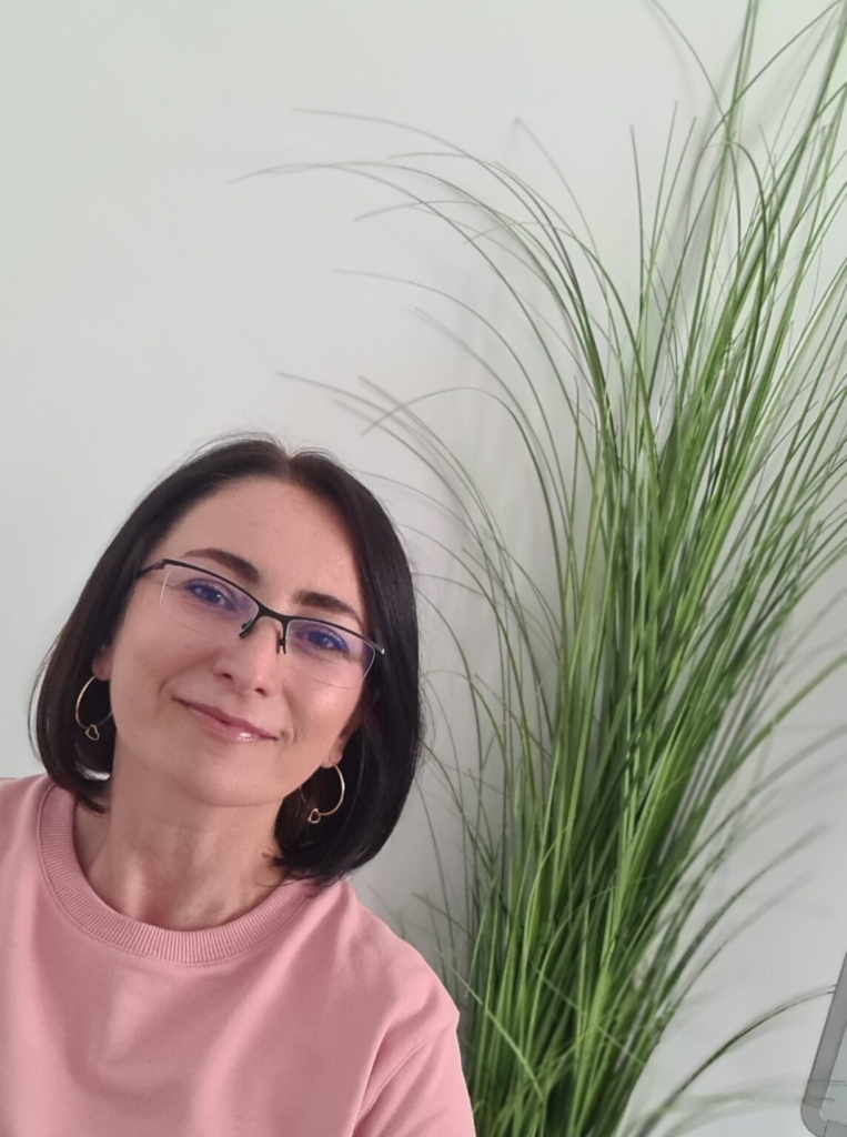 Adela Loth – psiholog și psihoterapeut Email: psiholog.adelaloth@gmail.com Tel. 0772 050 885